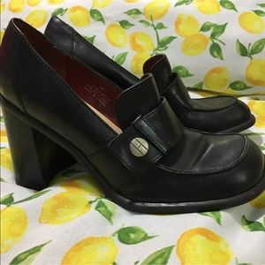 Tommy Hilfiger Size 8 Vintage 1990s Chunky Heels